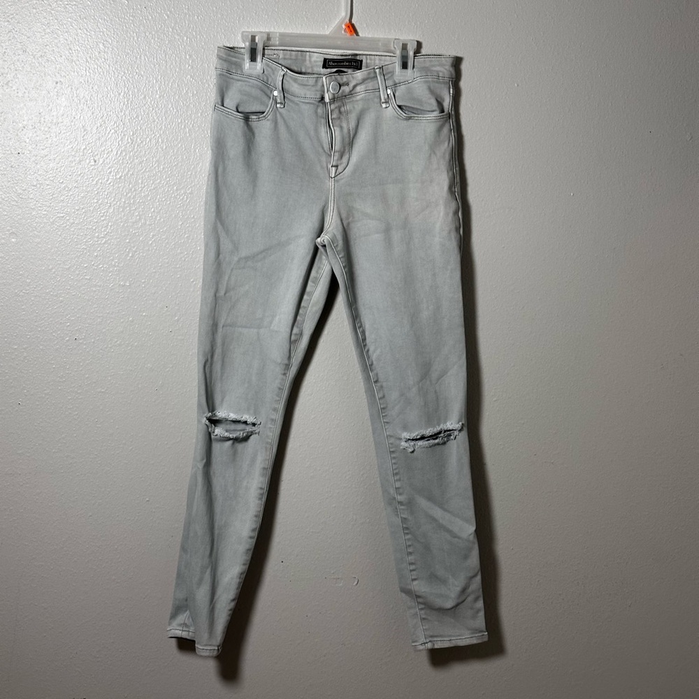 Abercrombie‎ & Fitch Women Gray Distressed Jeans Signature Collection size 27